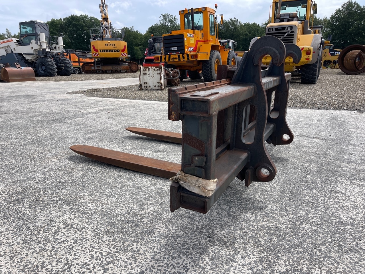 Palletvorken Volvo L150/L180/L220 Volvo aansluiting groot 