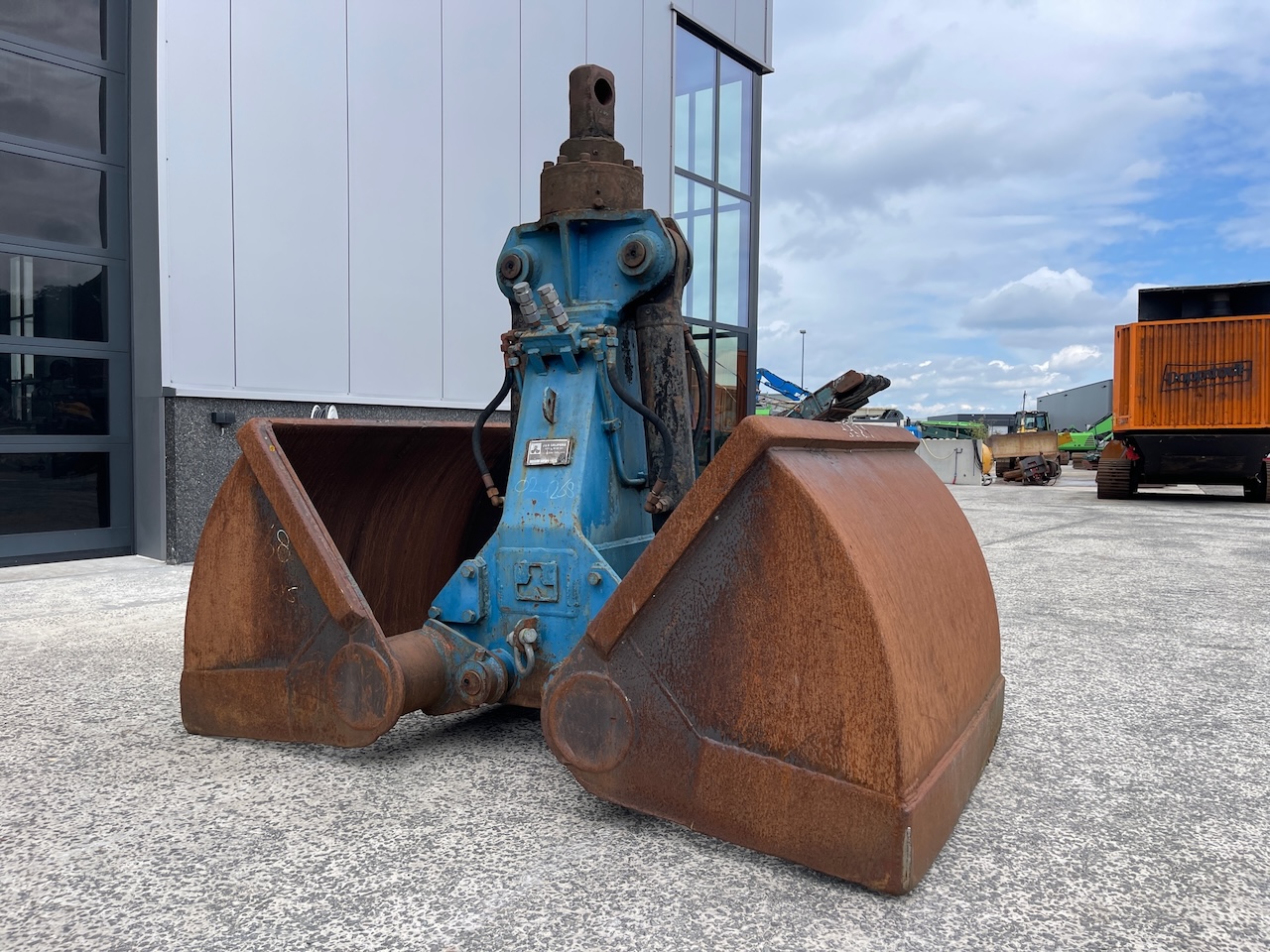 J&B LH Zandgrijper 1600 liter 