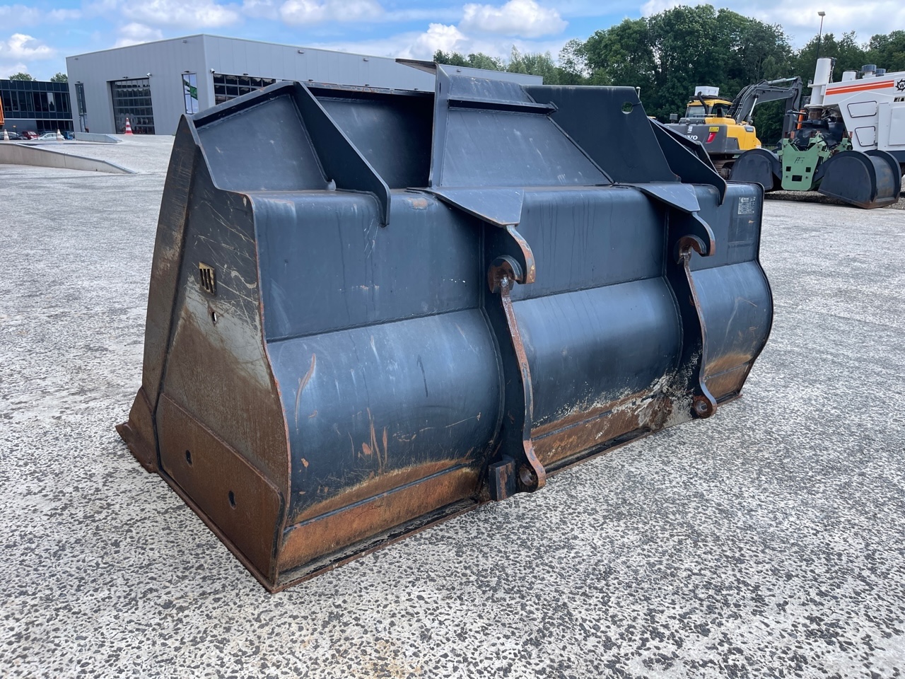 Dichte bak 260cm 2500 liter Volvo / Lundberg aansluiting 2017