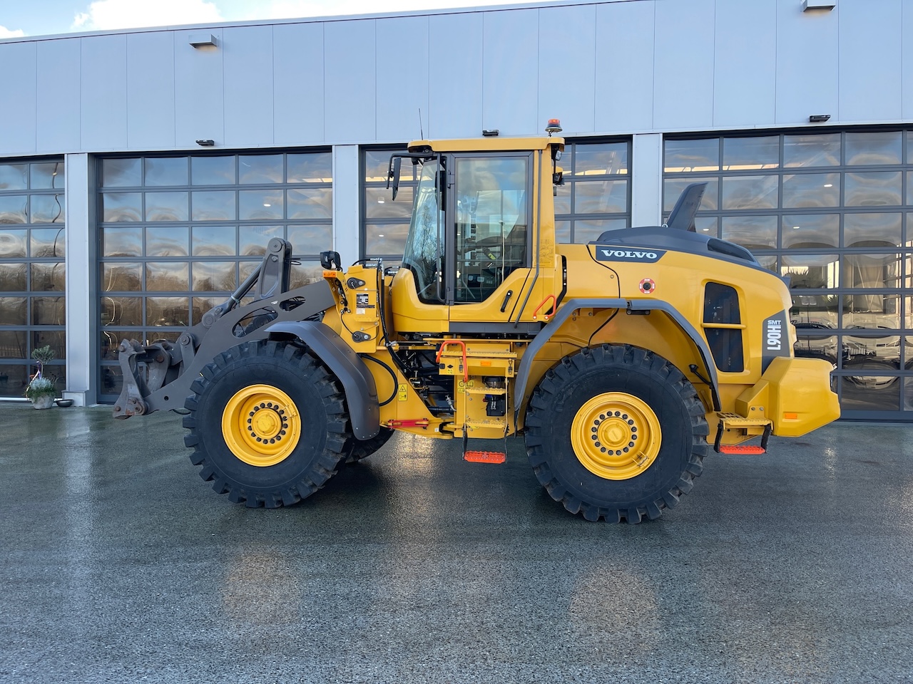 Volvo L90H 2022