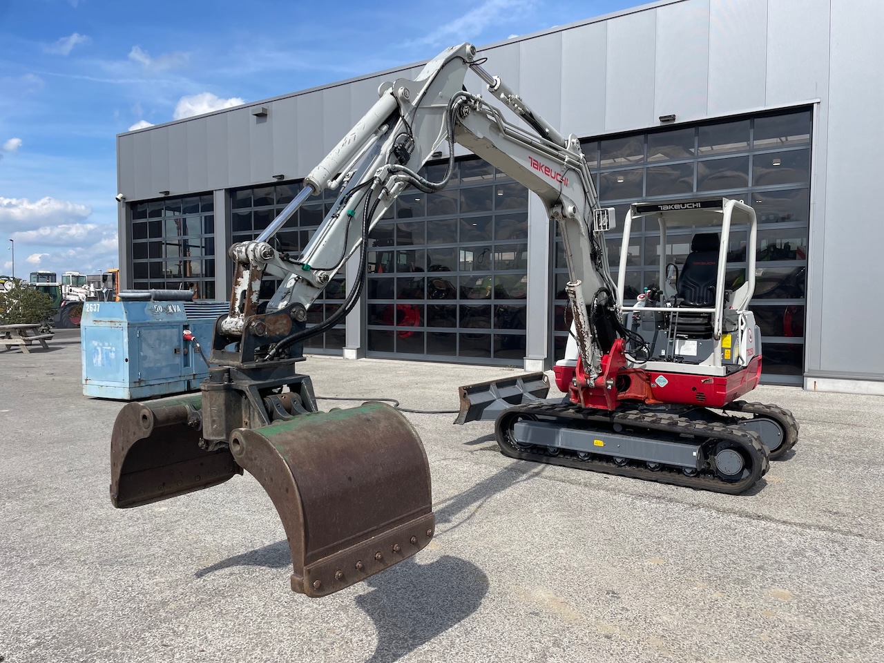 Takeuchi TB250E Electric 2016