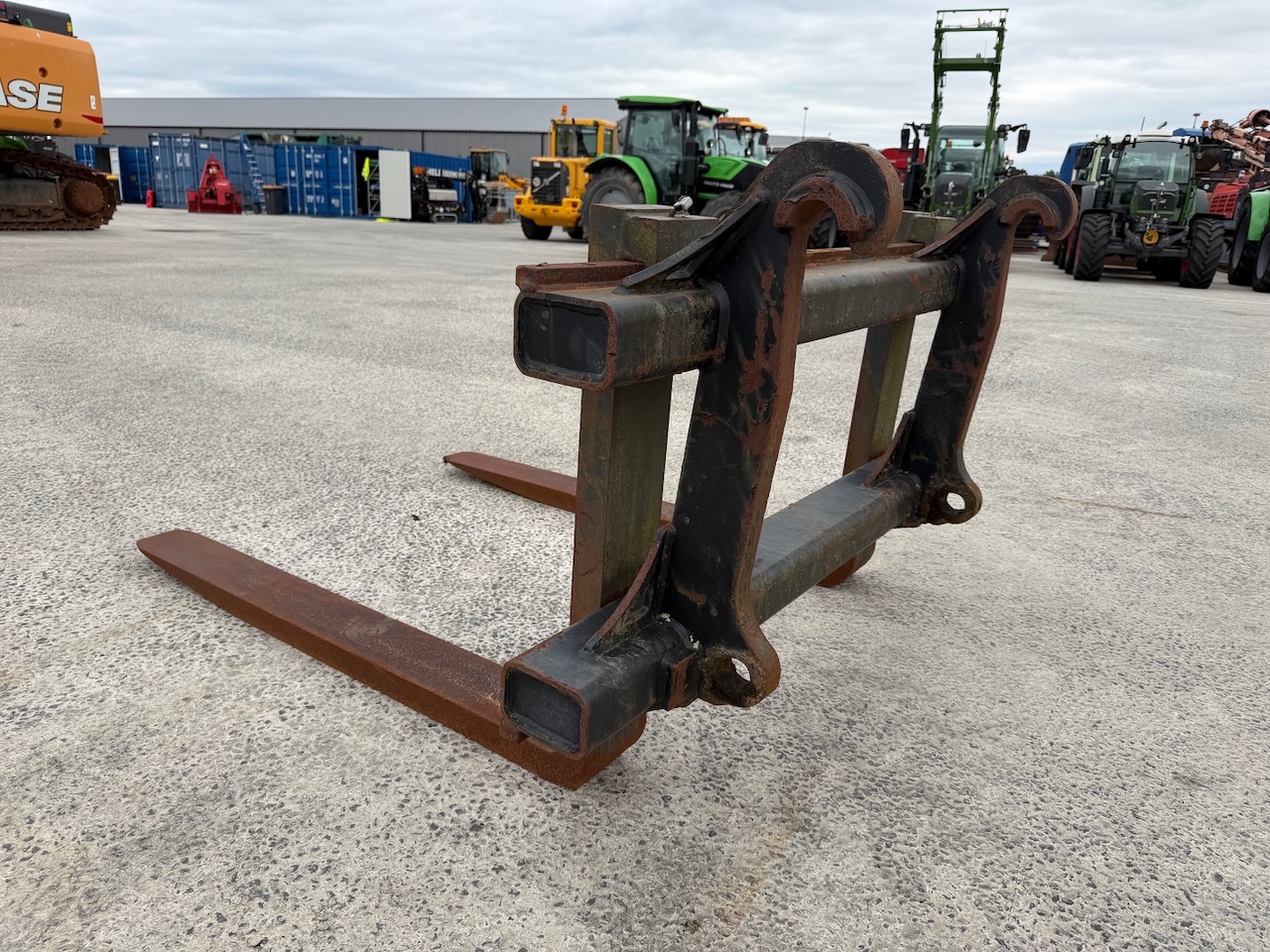 Palletvorken 150cm x 150cm Volvo aansl. (ex L90H) verstelbaar 